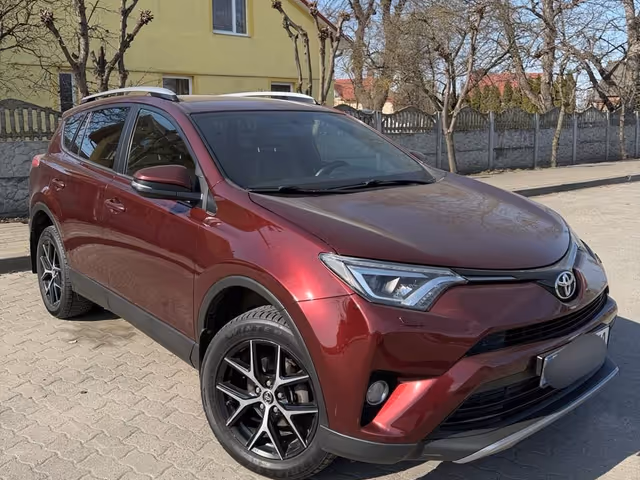 Toyota RAV4 - фото 1