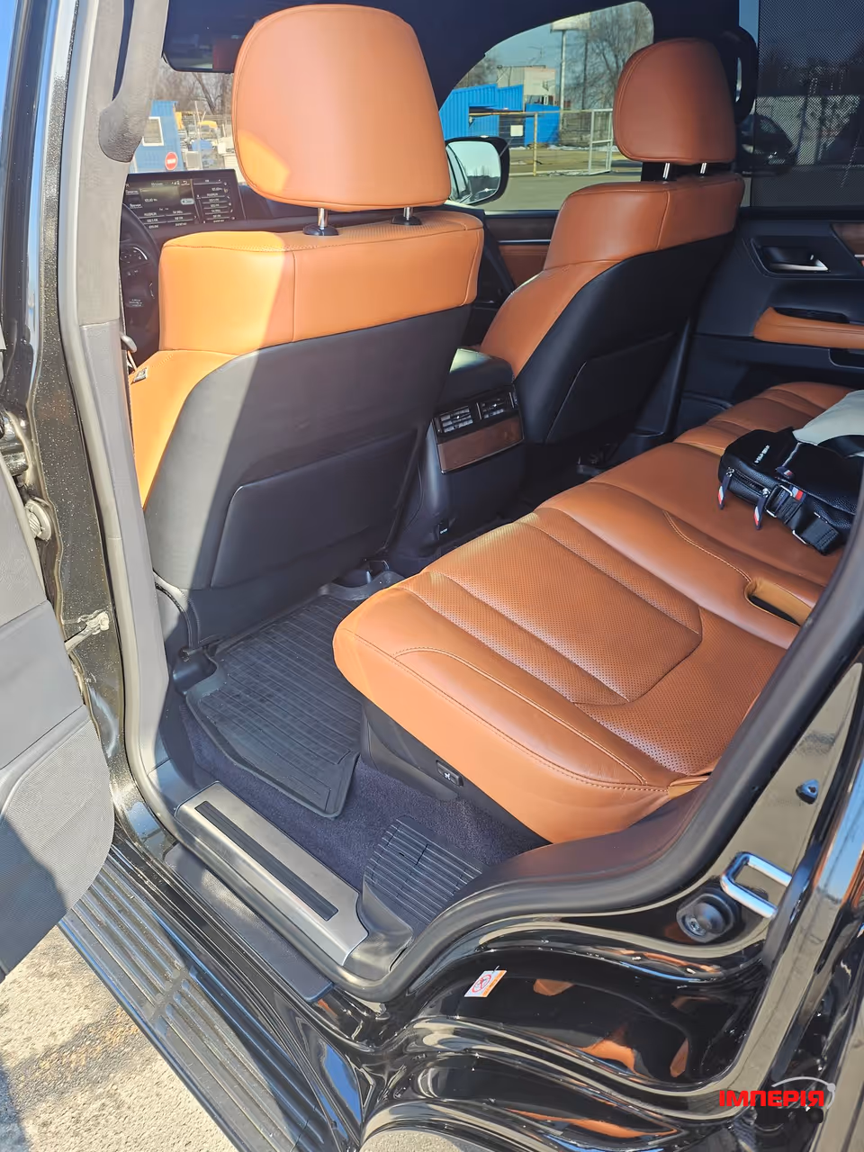 Lexus LX - фото 4