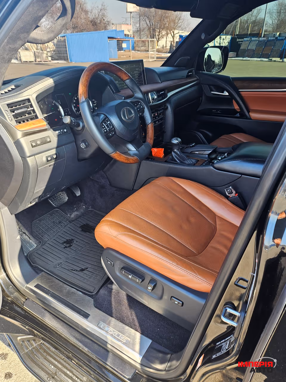 Lexus LX - фото 5