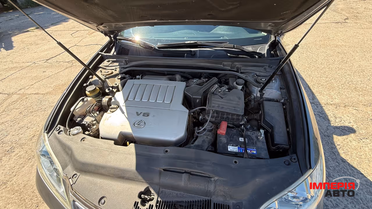 Lexus ES - фото 18