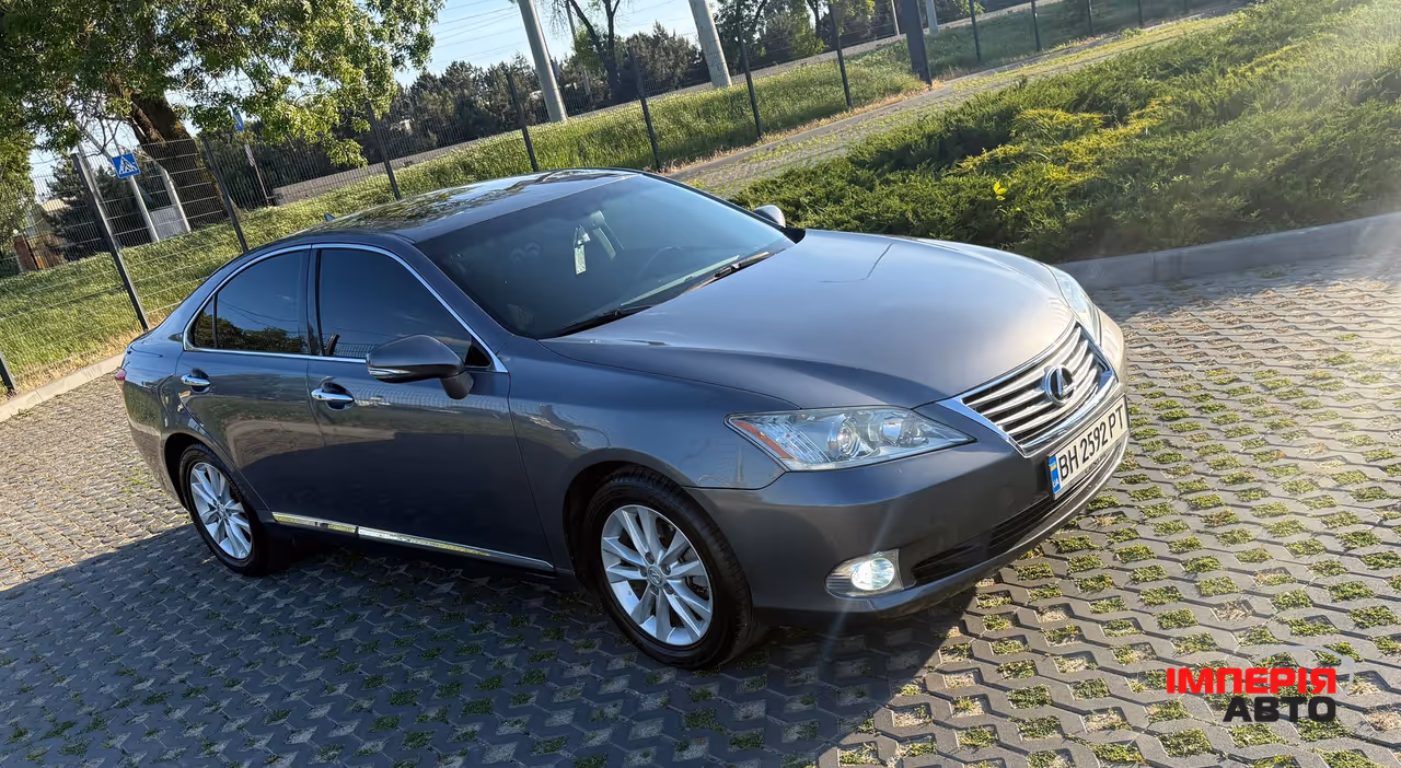 Lexus ES - фото 6