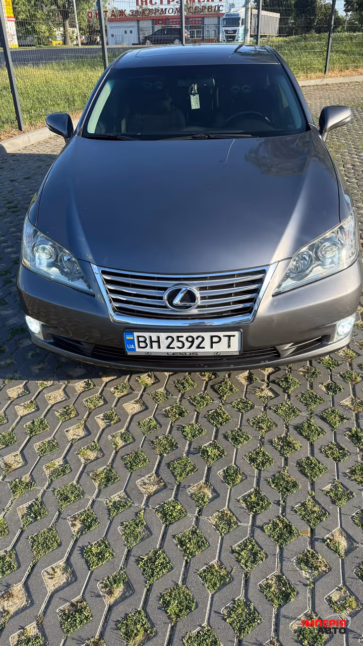 Lexus ES - фото 2