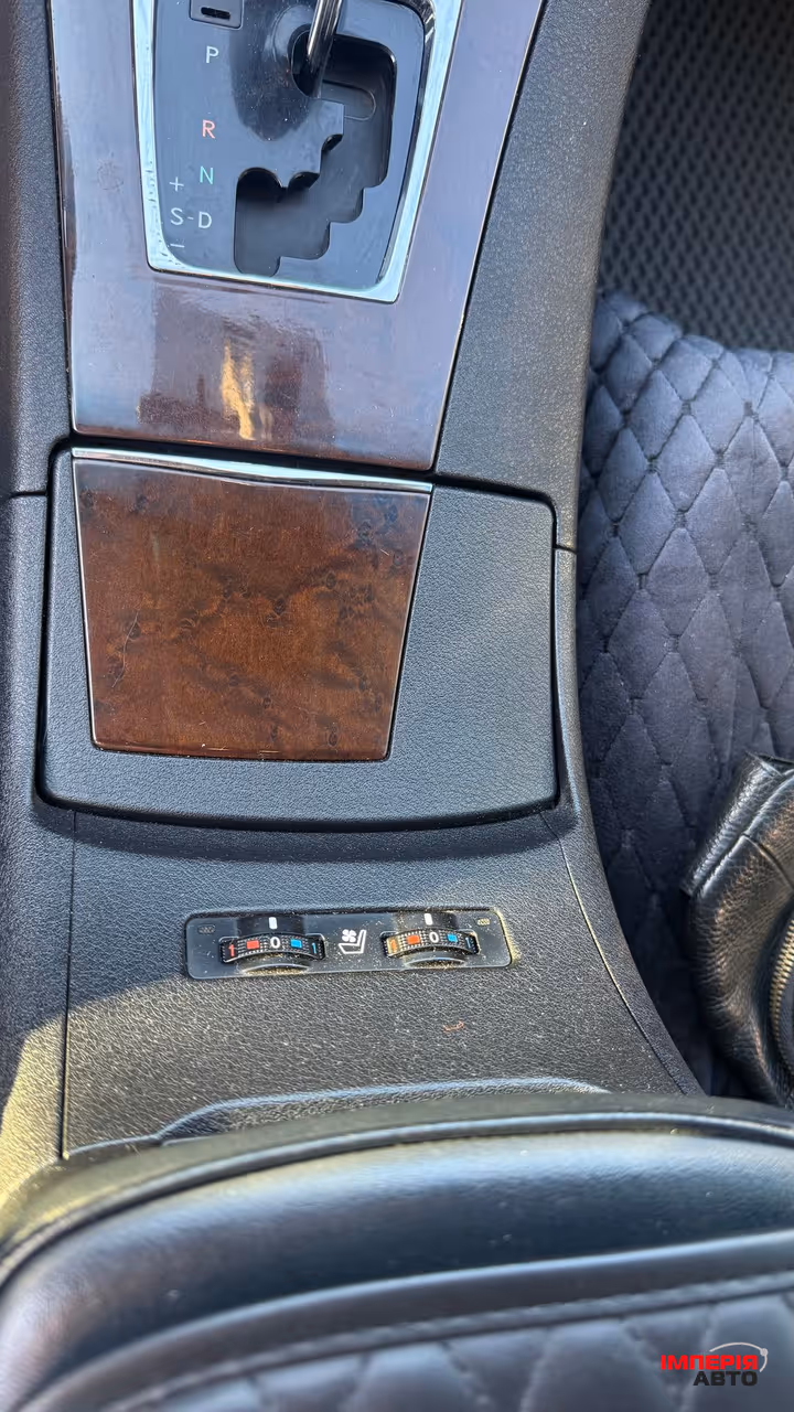 Lexus ES - фото 12