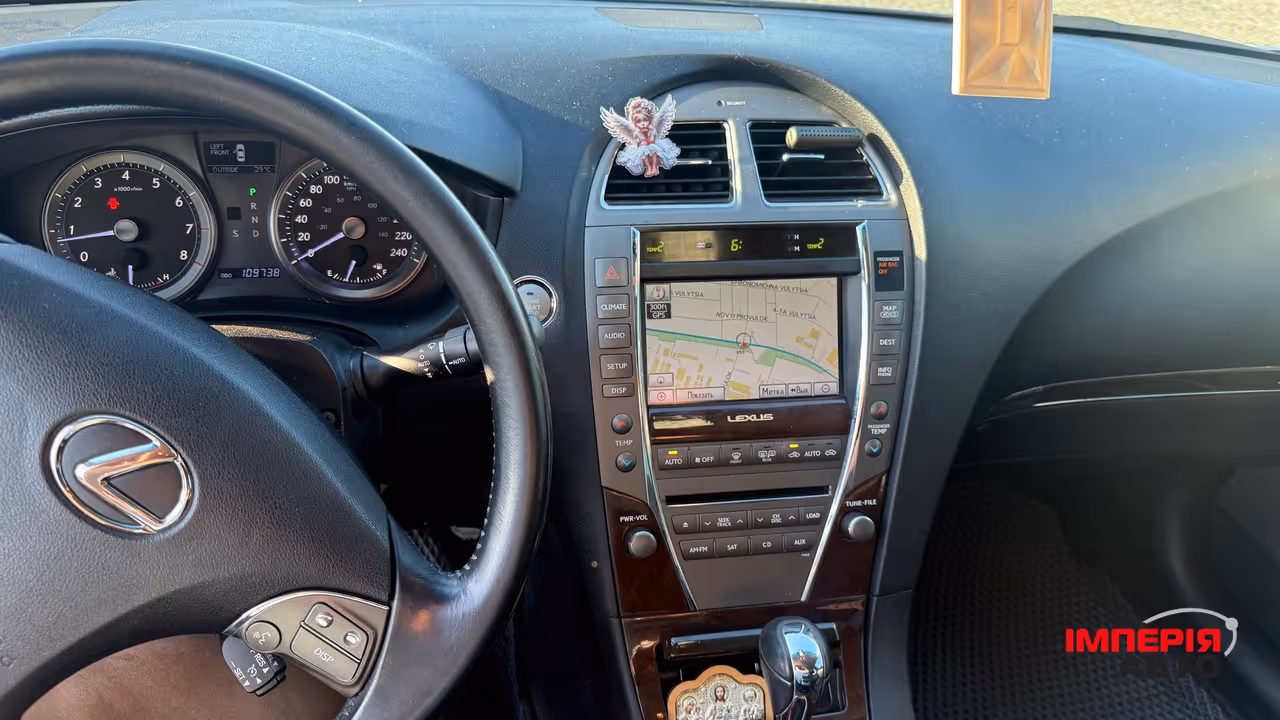 Lexus ES - фото 9