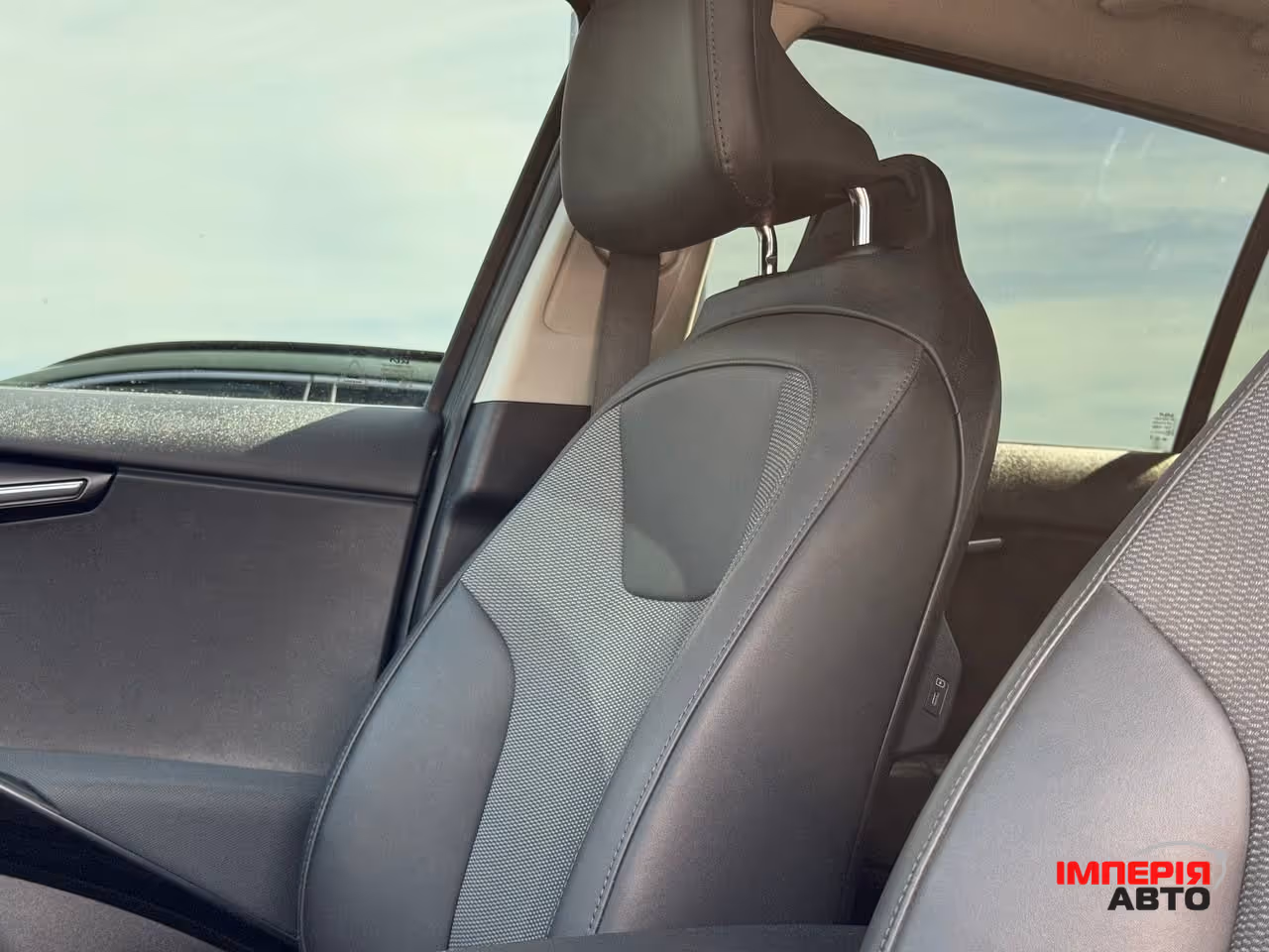Kia Niro - фото 30