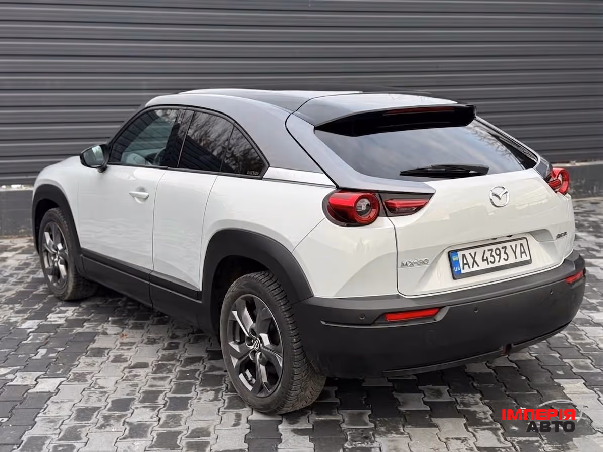 Mazda MX-30 - фото 3