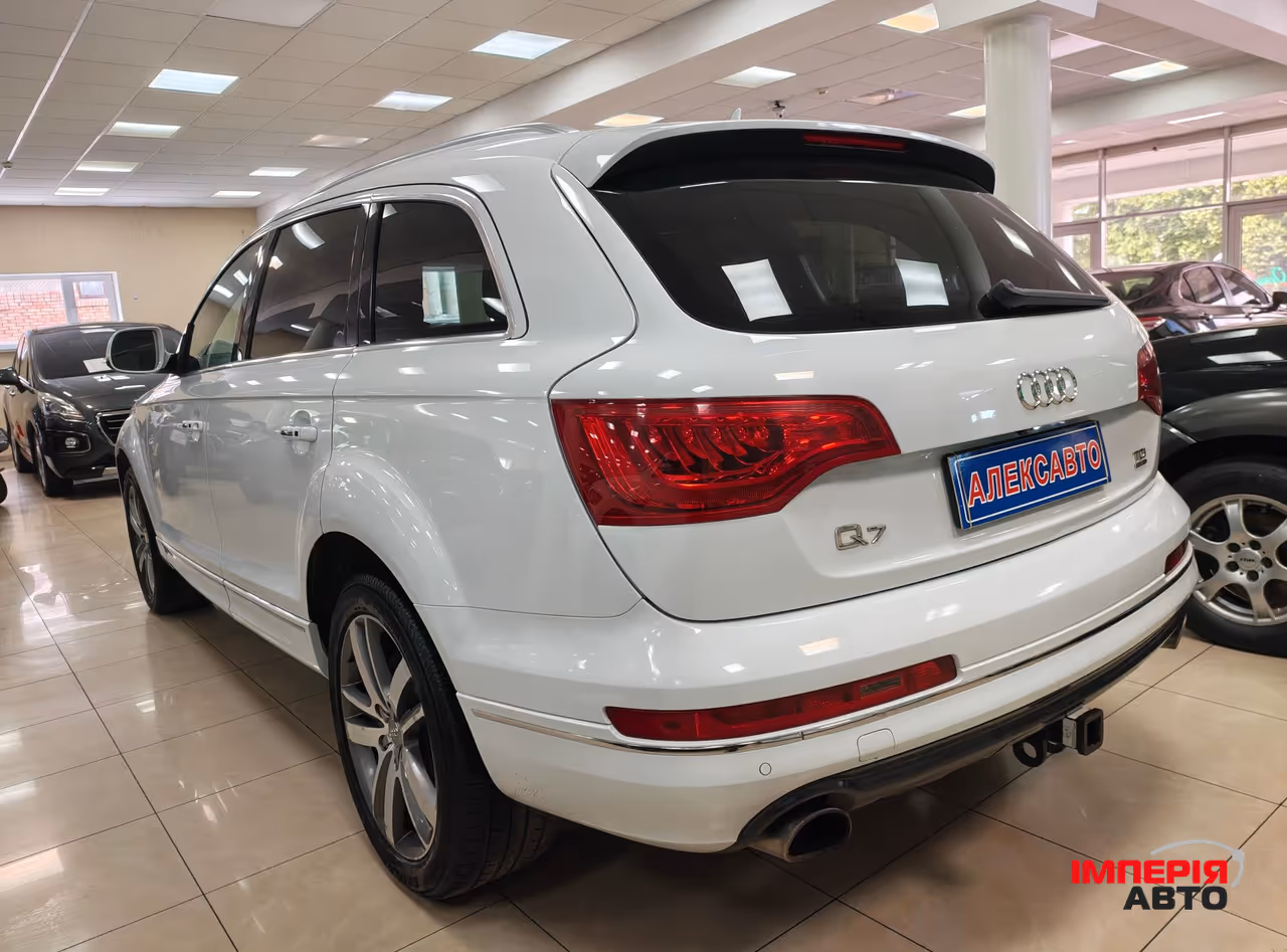 Audi Q7 - фото 3