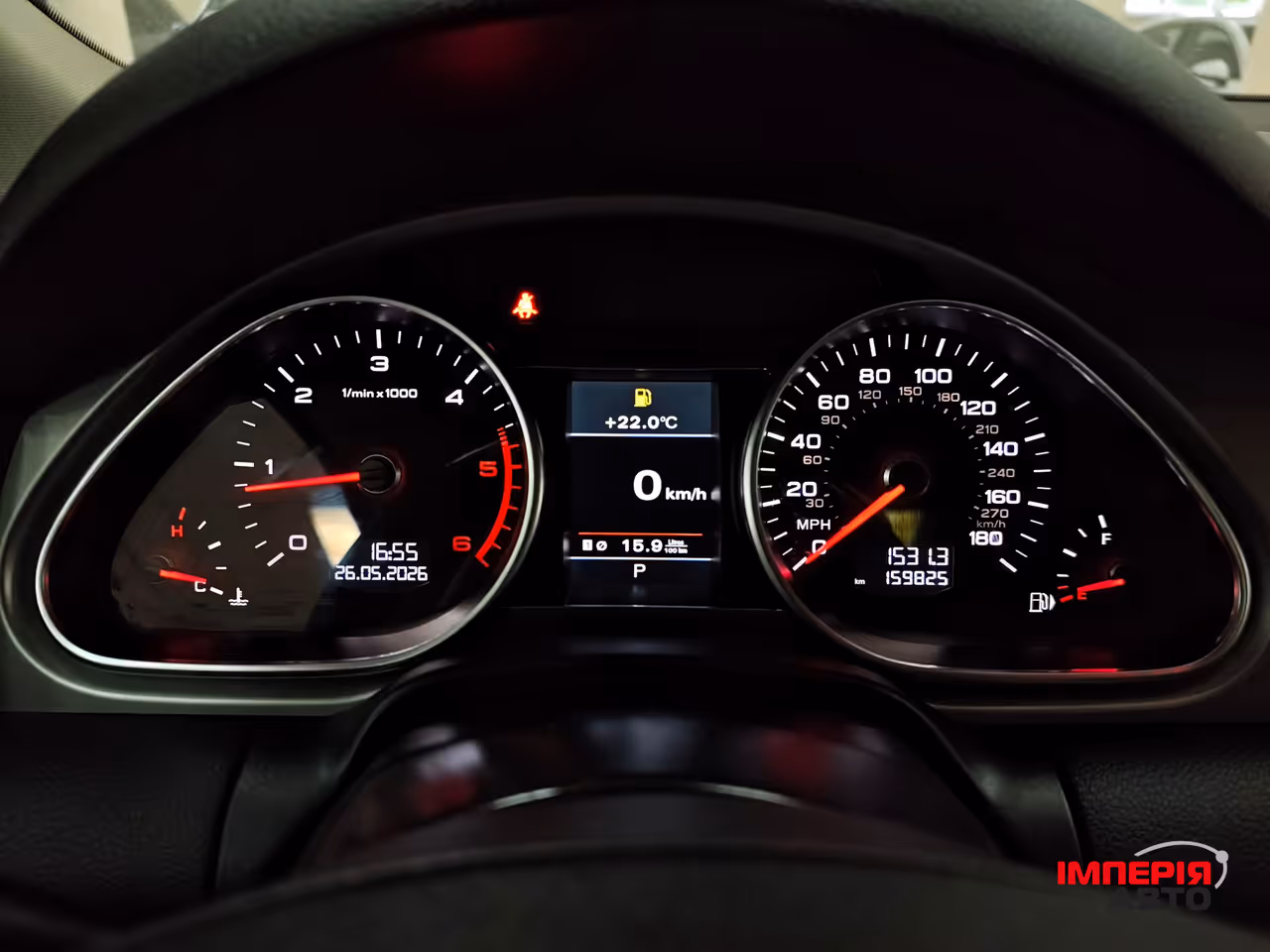 Audi Q7 - фото 12