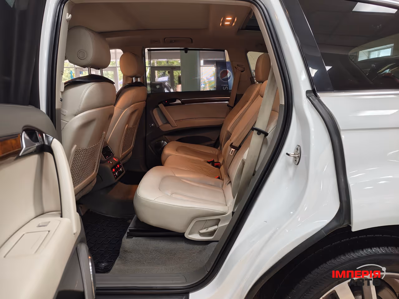 Audi Q7 - фото 5