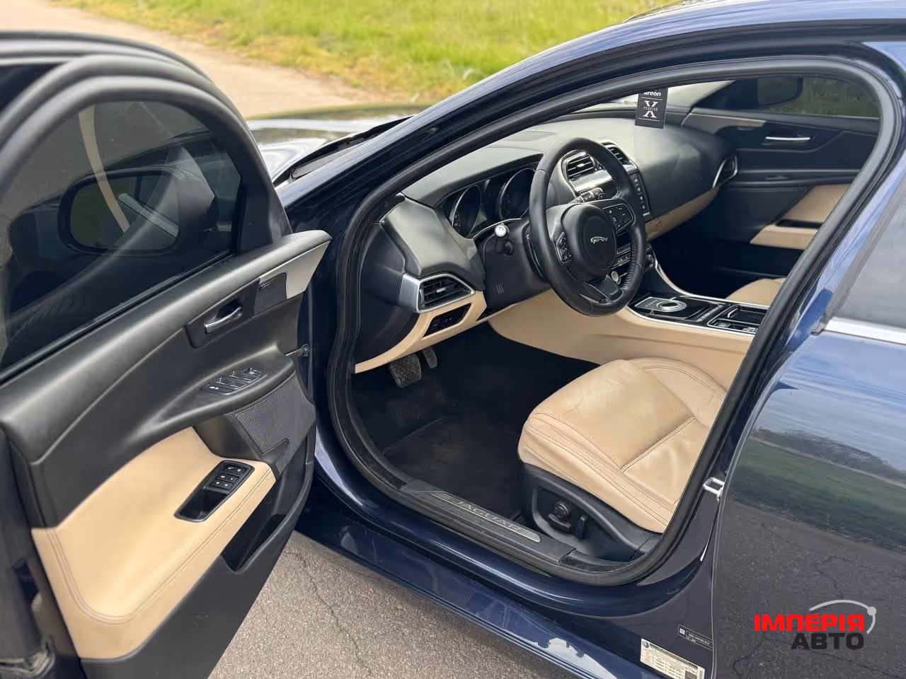 Jaguar XE - фото 27