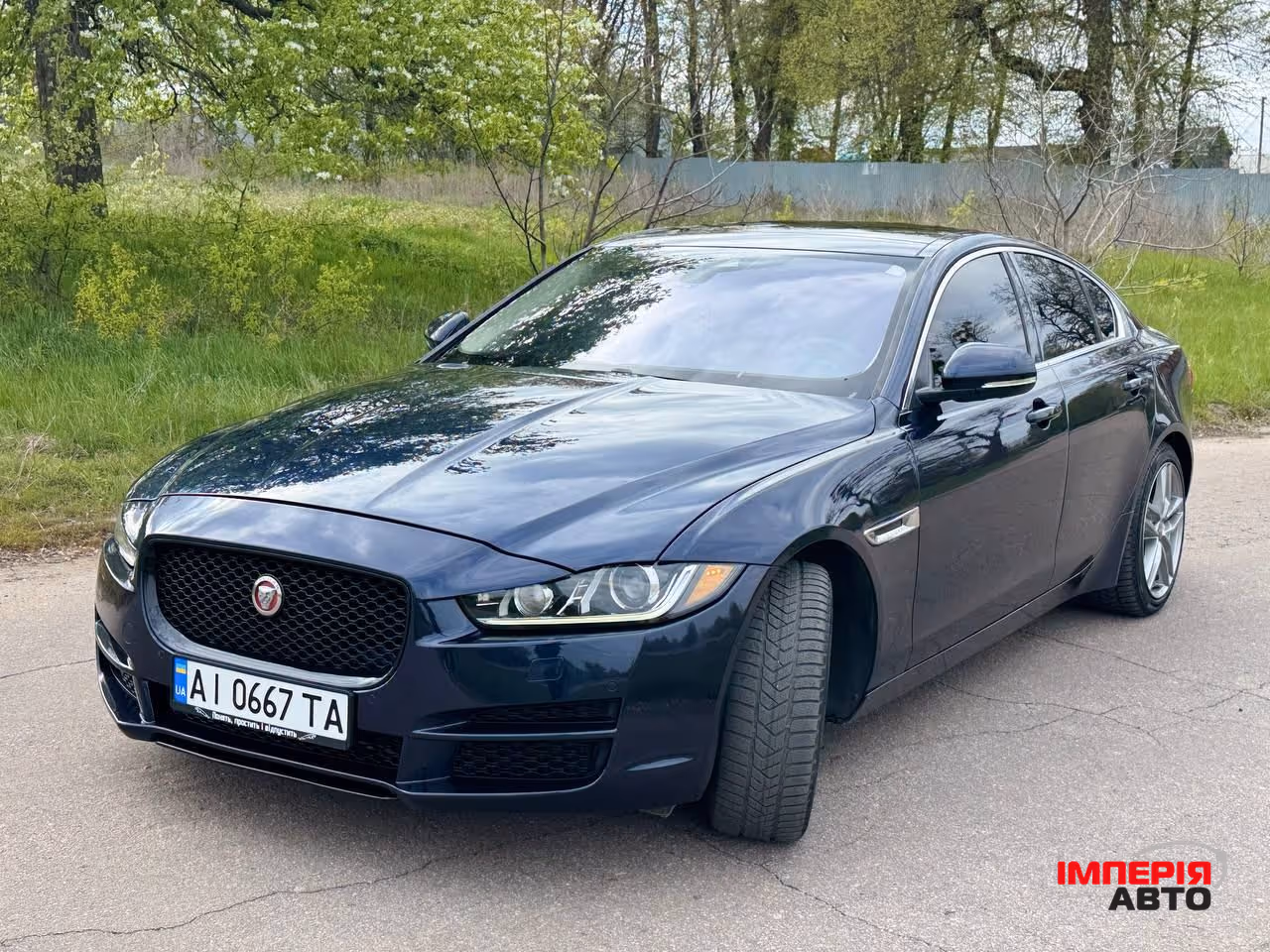 Jaguar XE - фото 3