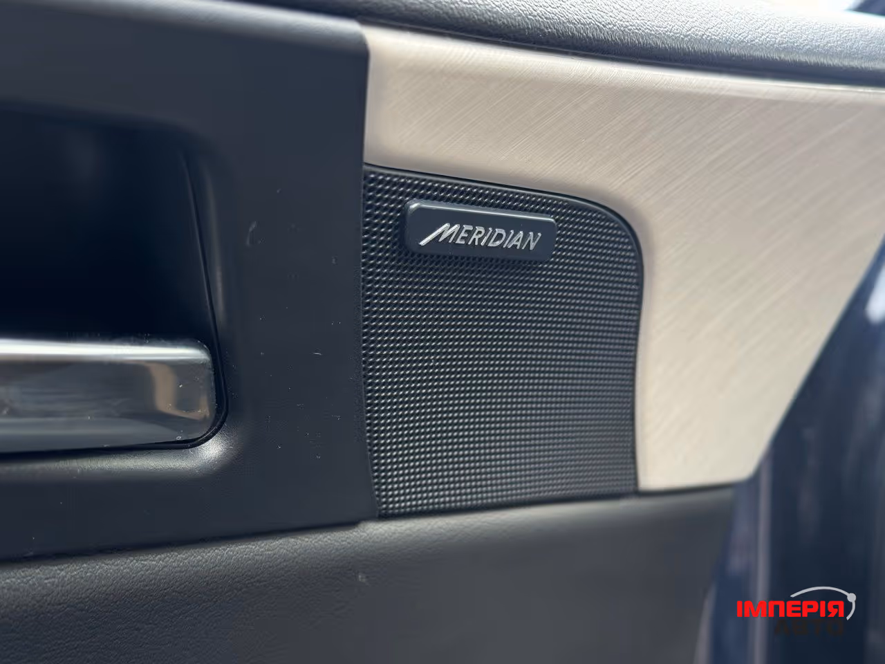 Jaguar XE - фото 52