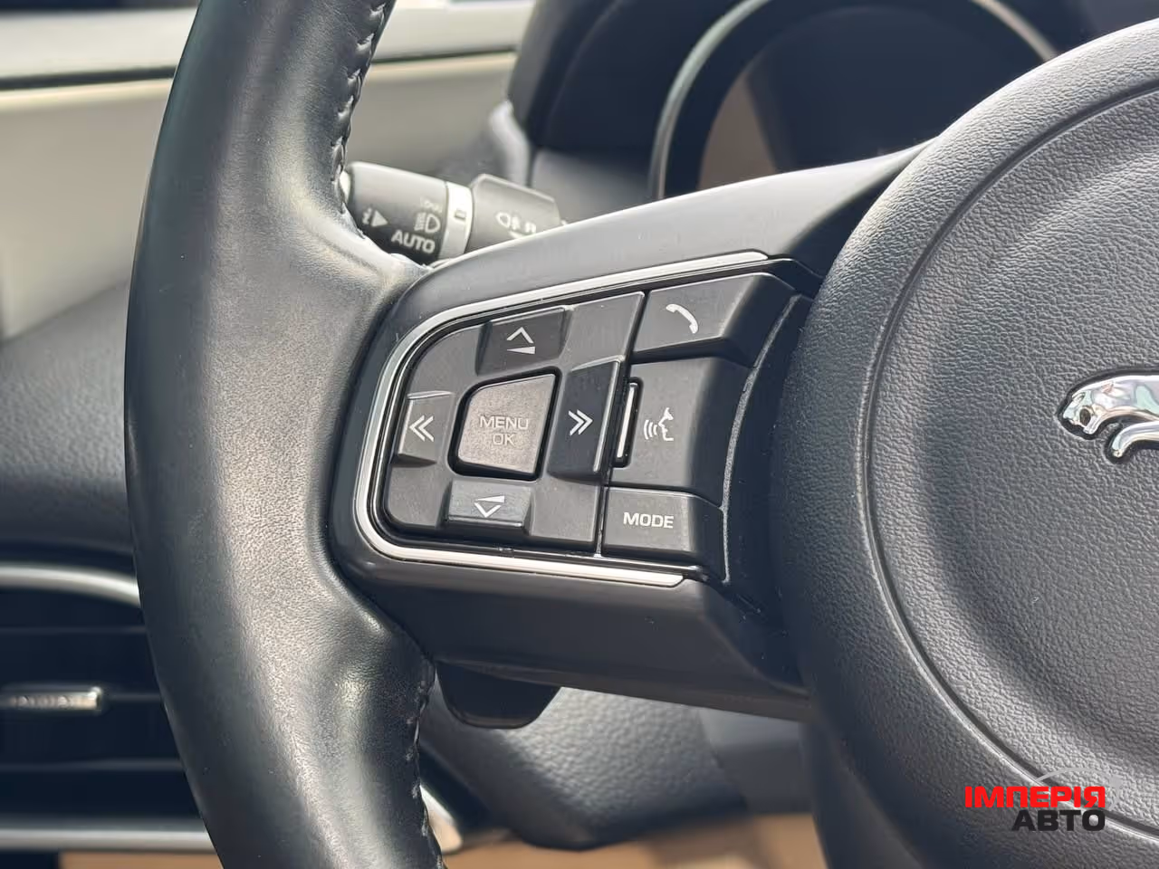 Jaguar XE - фото 41