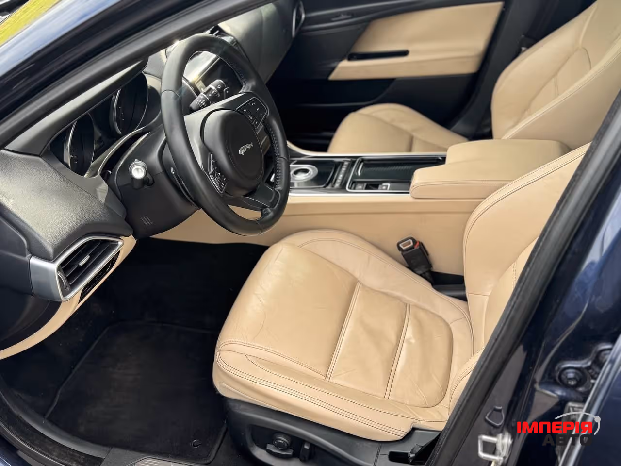 Jaguar XE - фото 28