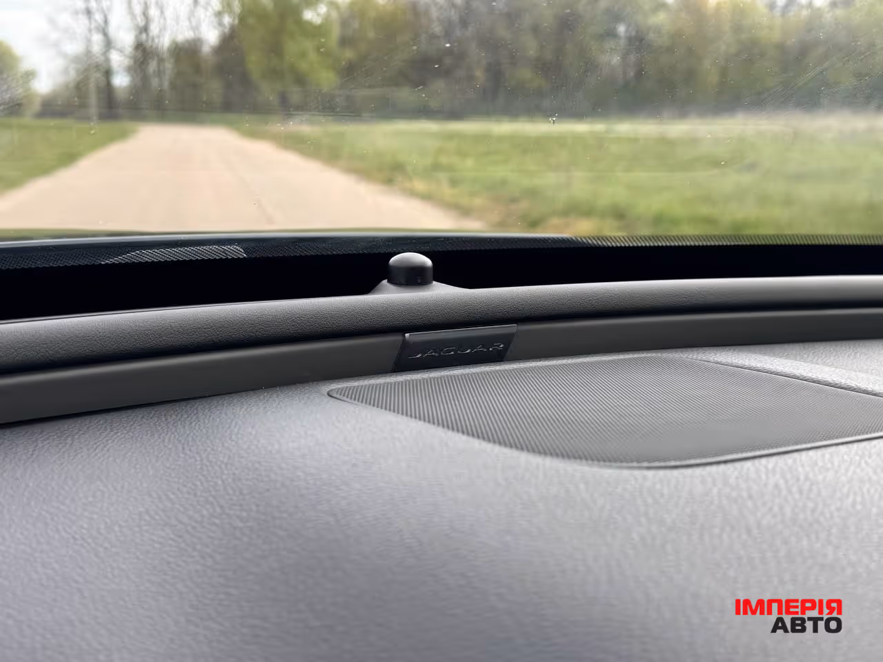 Jaguar XE - фото 54