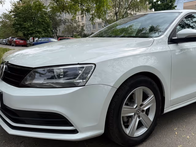 Volkswagen Jetta - фото 1