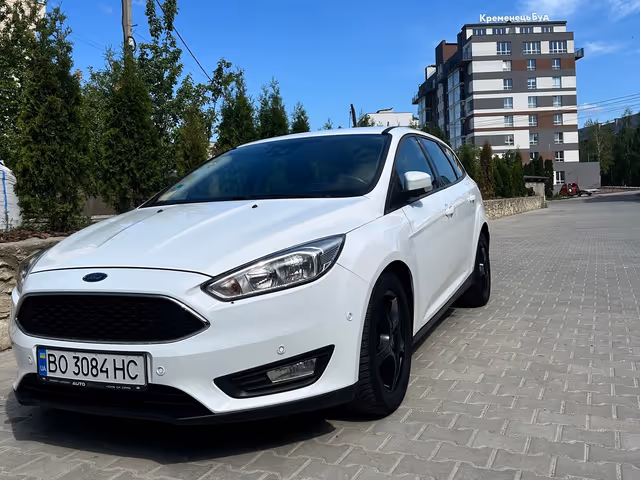 Ford Focus - фото 1