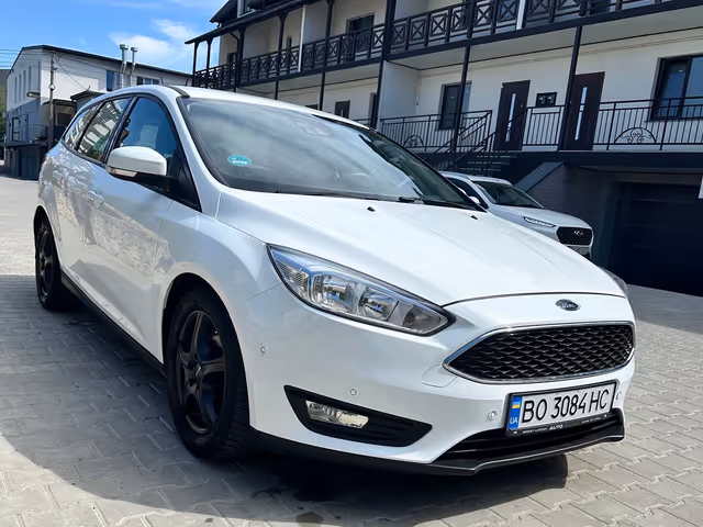 Ford Focus - фото 3