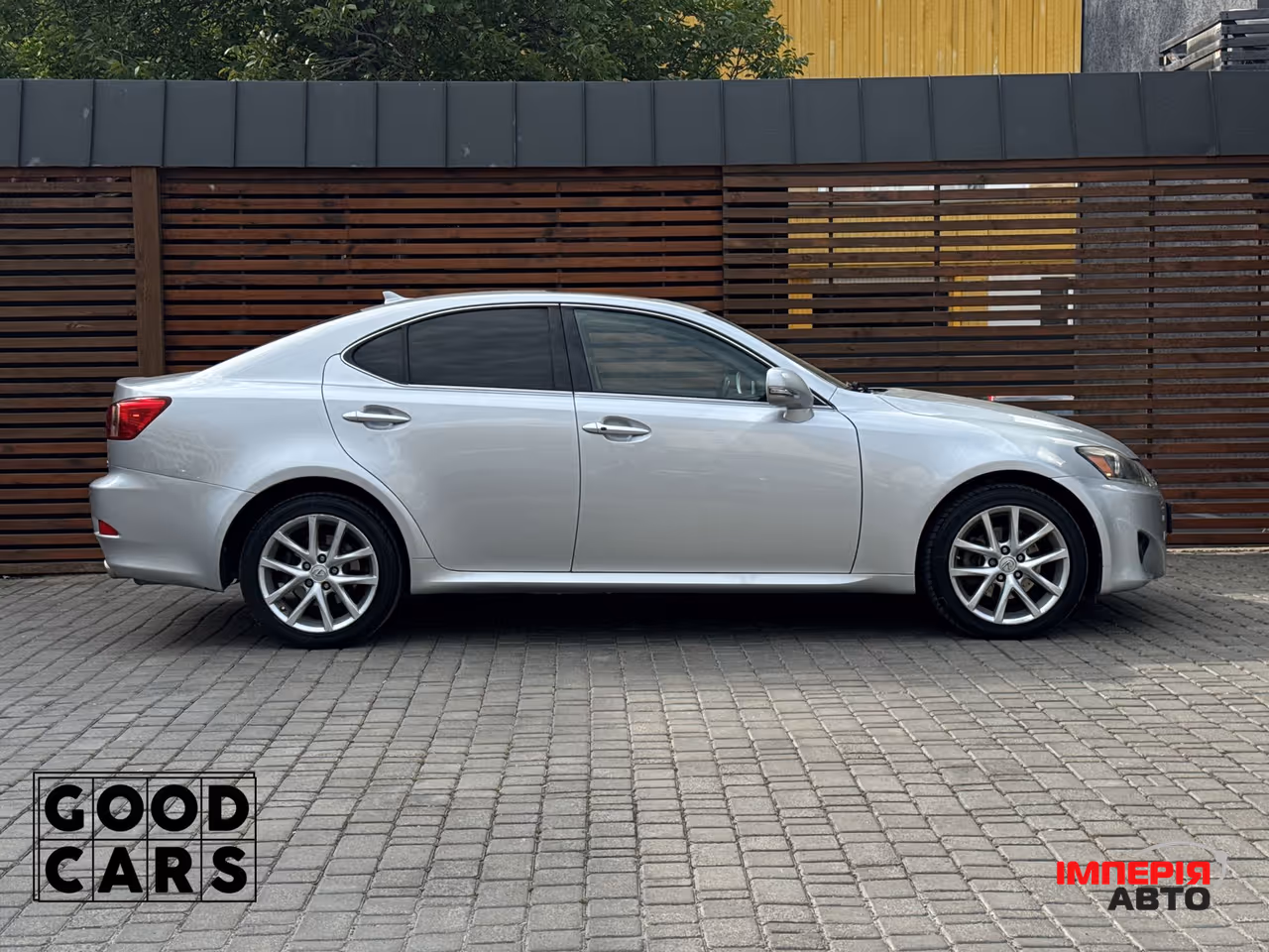 Lexus IS - фото 8