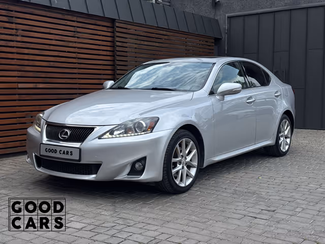 Lexus IS - фото 3