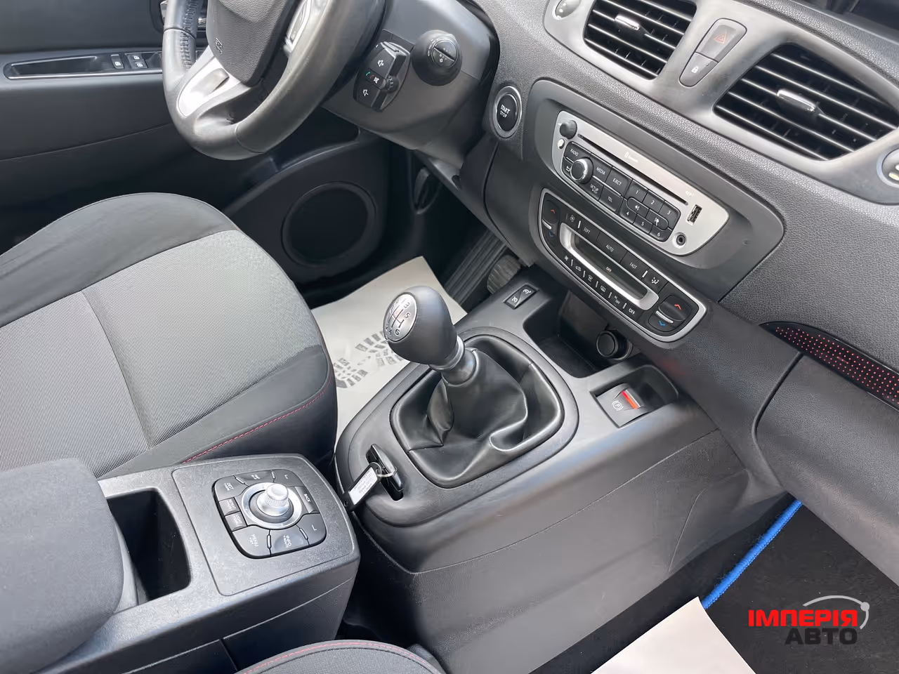 Renault Scenic - фото 46