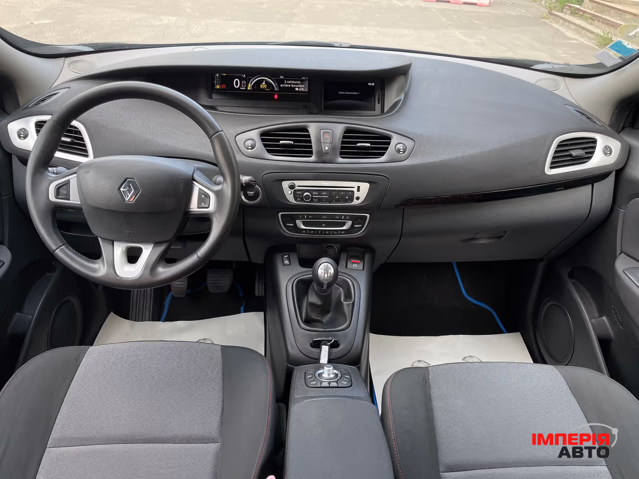 Renault Scenic - фото 3