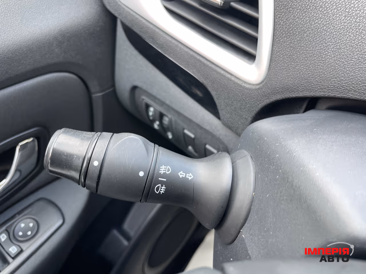 Renault Scenic - фото 22