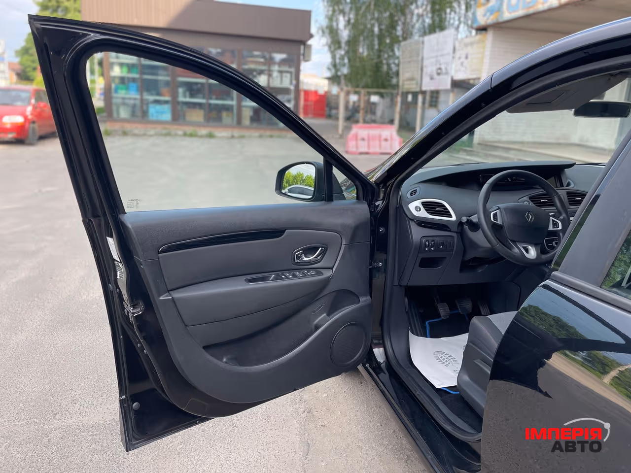 Renault Scenic - фото 13
