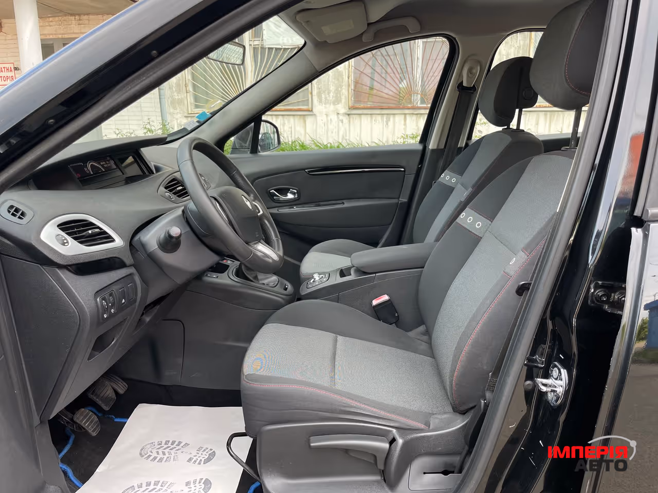 Renault Scenic - фото 15