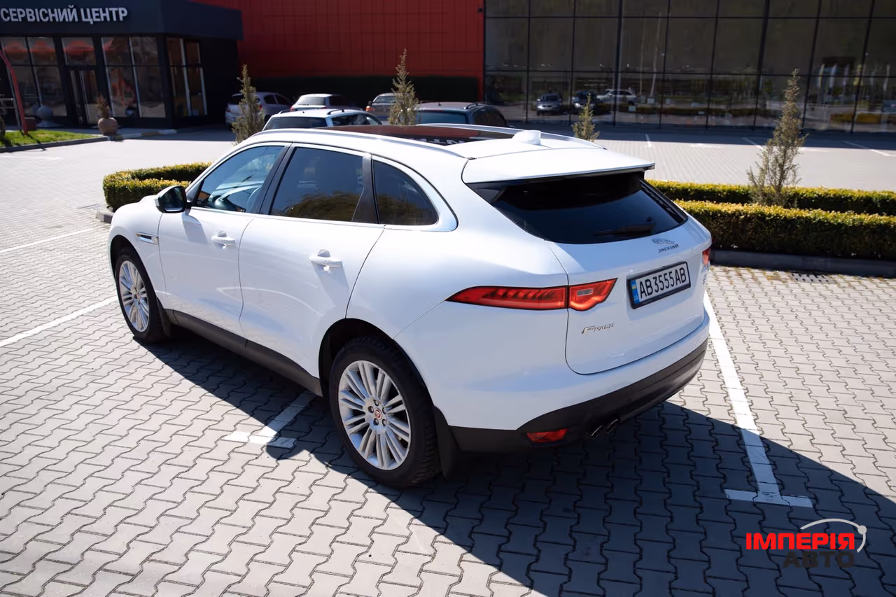 Jaguar F-Pace - фото 14