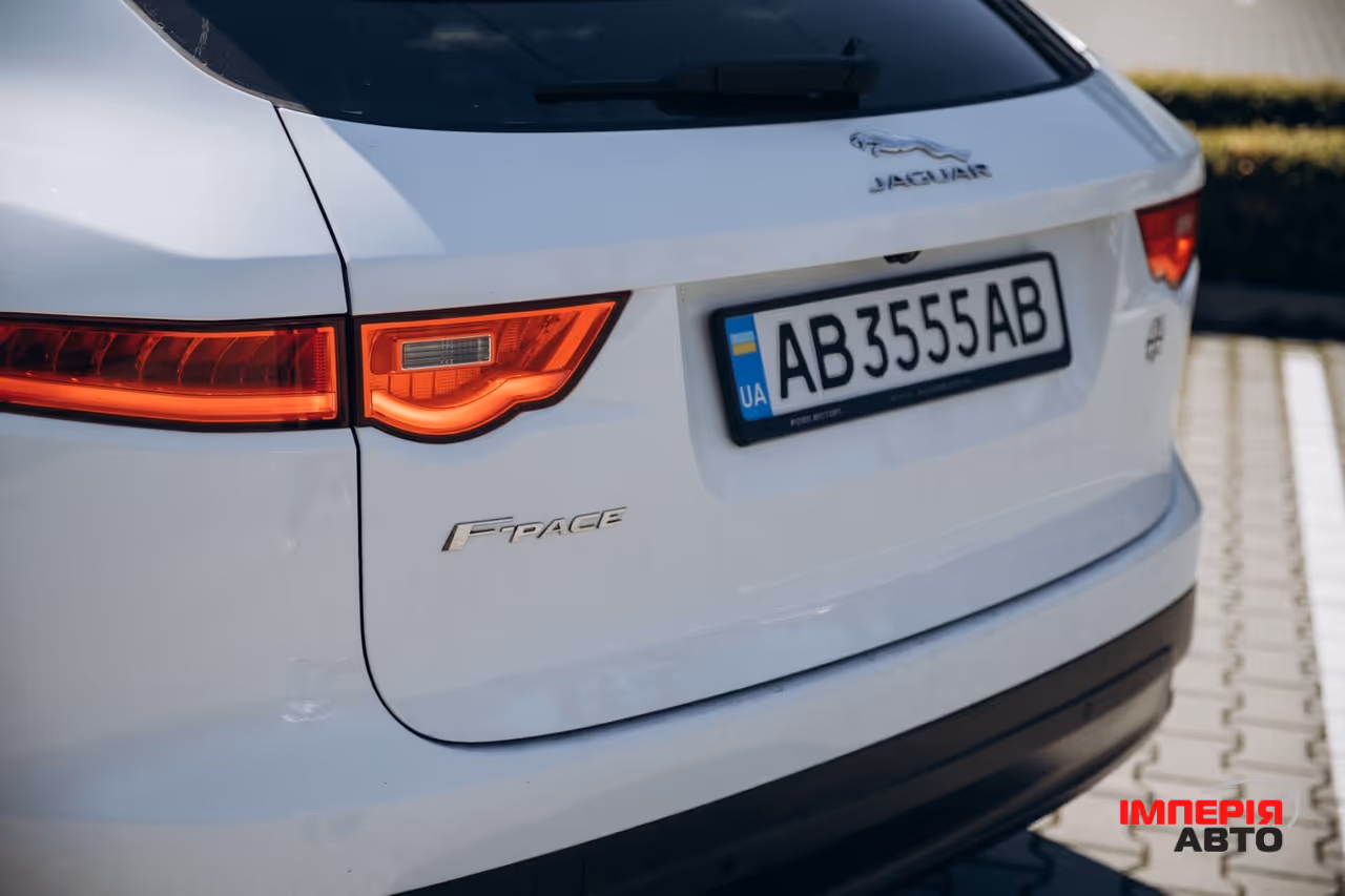 Jaguar F-Pace - фото 15
