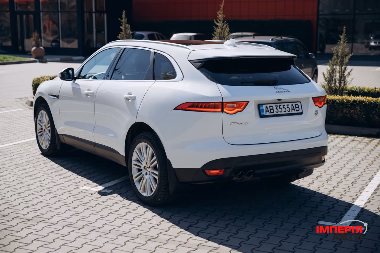 Jaguar F-Pace - фото 13