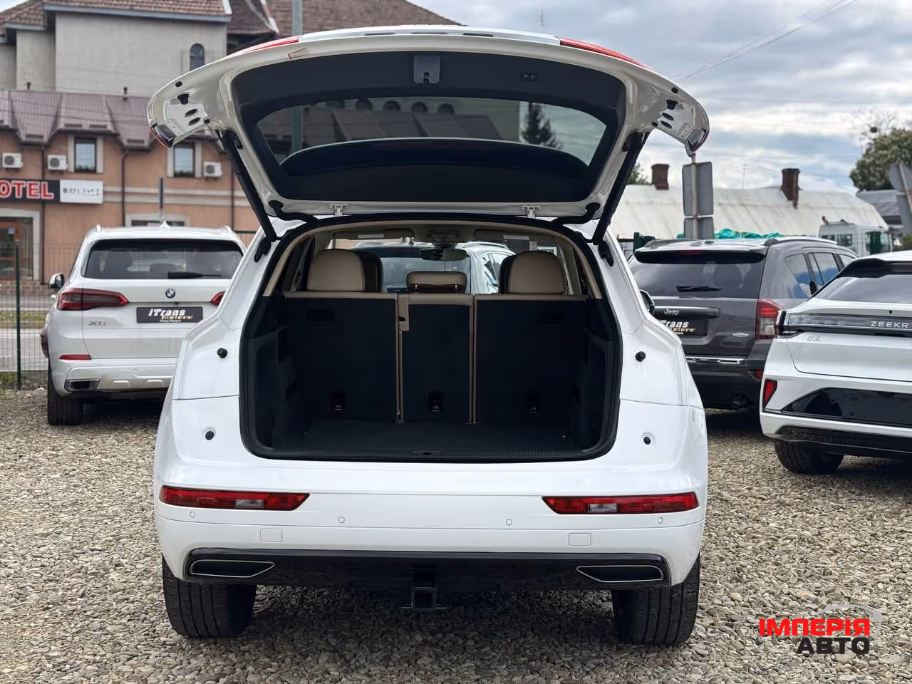 Audi Q5 - фото 11