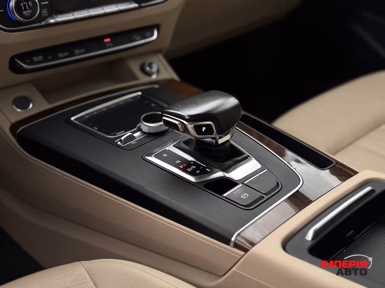 Audi Q5 - фото 22