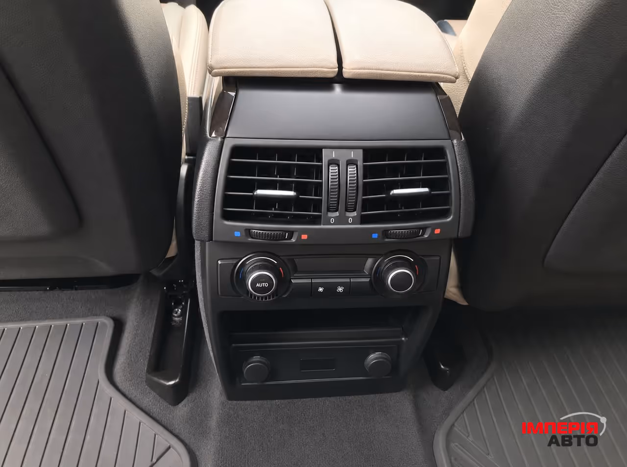 BMW X5 - фото 9