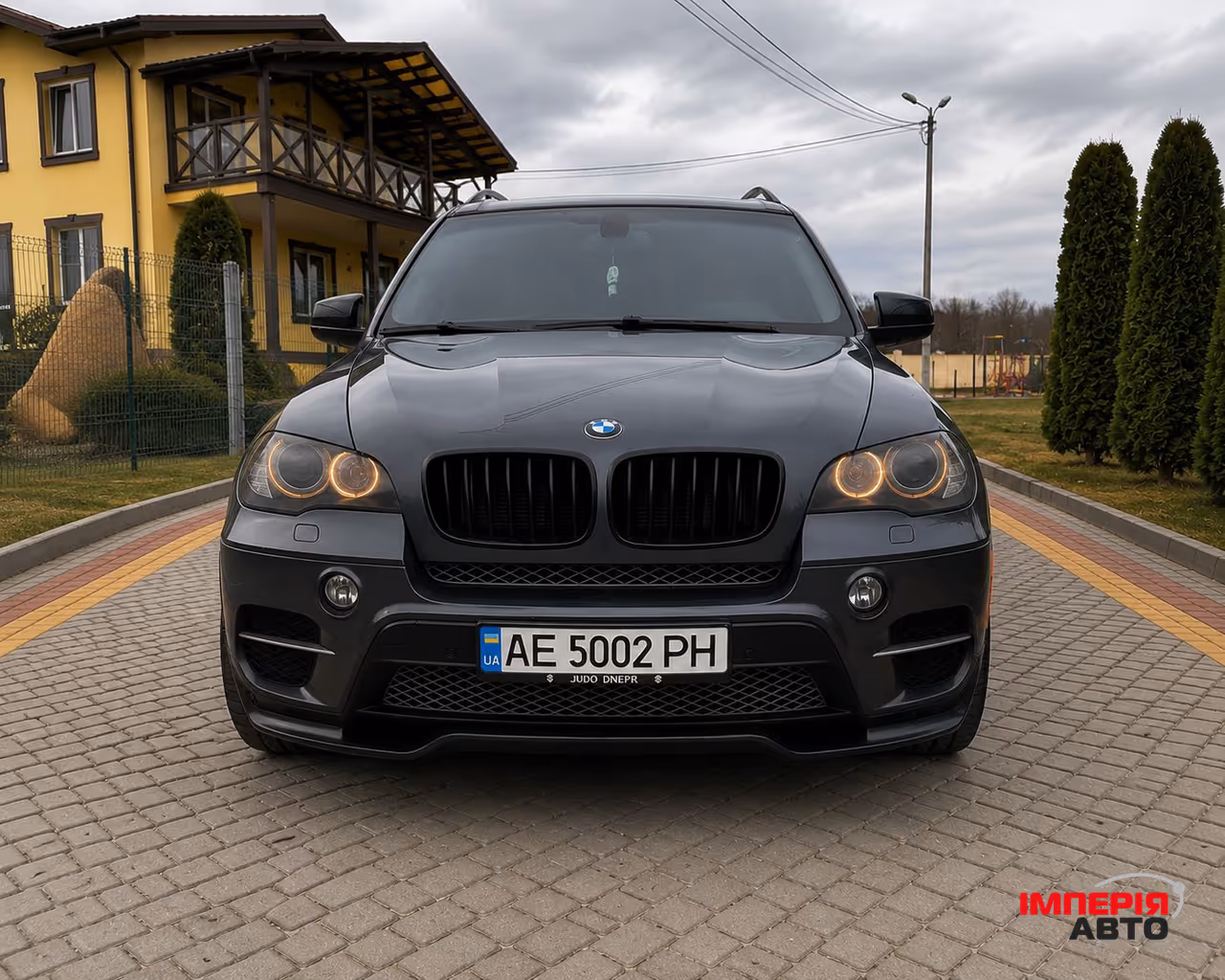 BMW X5 - фото 1