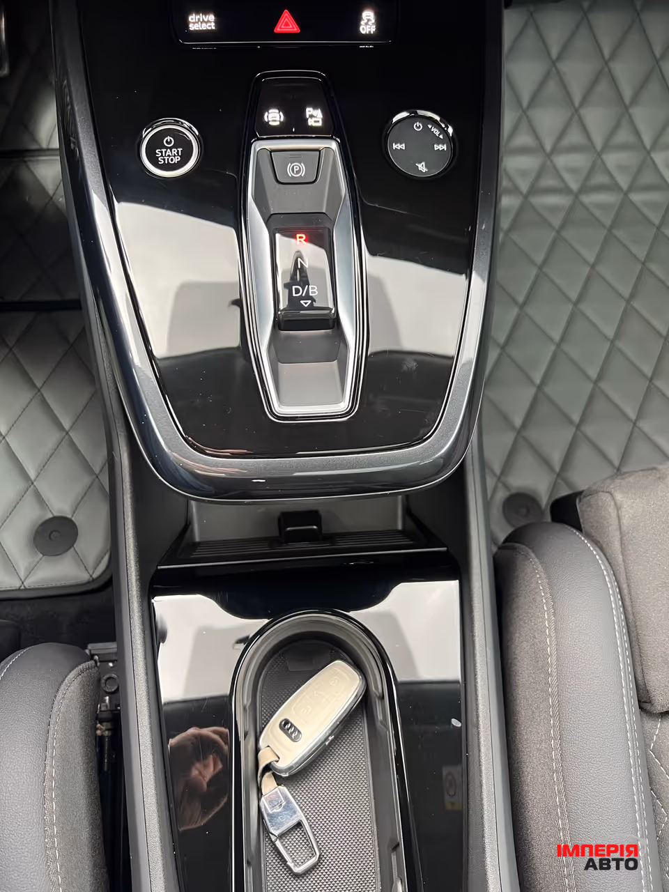 Audi Q4 e-tron - фото 17
