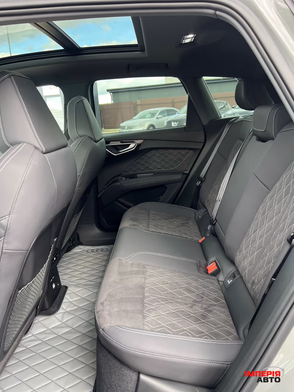 Audi Q4 e-tron - фото 10