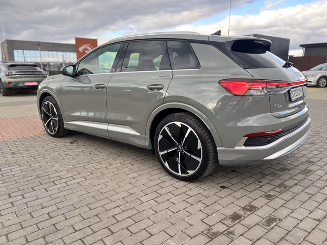 Audi Q4 e-tron - фото 5
