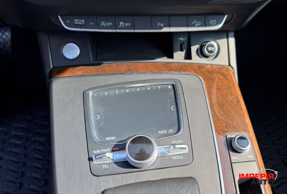 Audi Q5 - фото 9