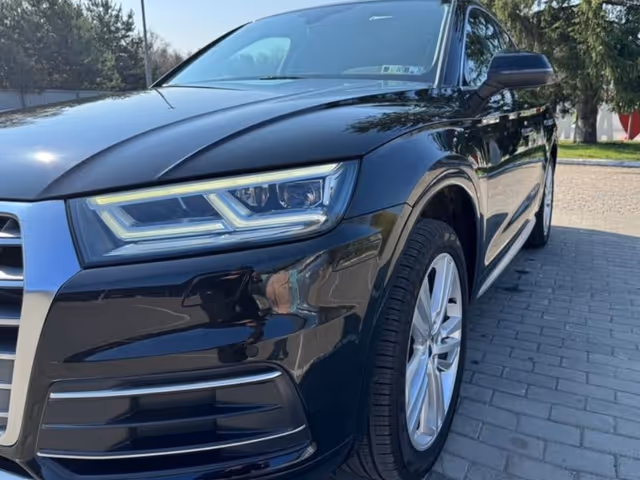 Audi Q5 - фото 3