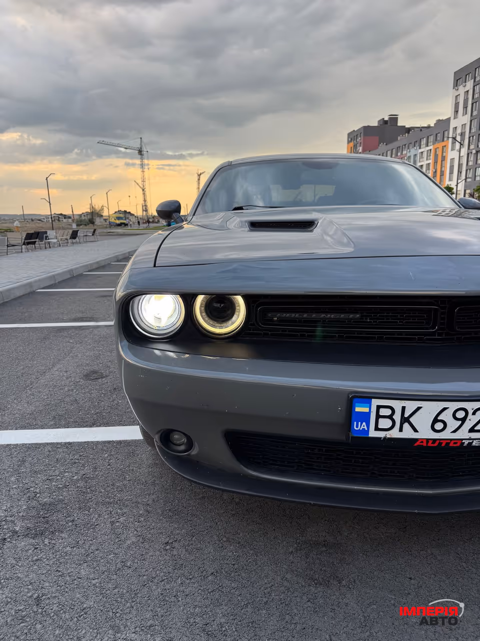 Dodge Challenger - фото 8