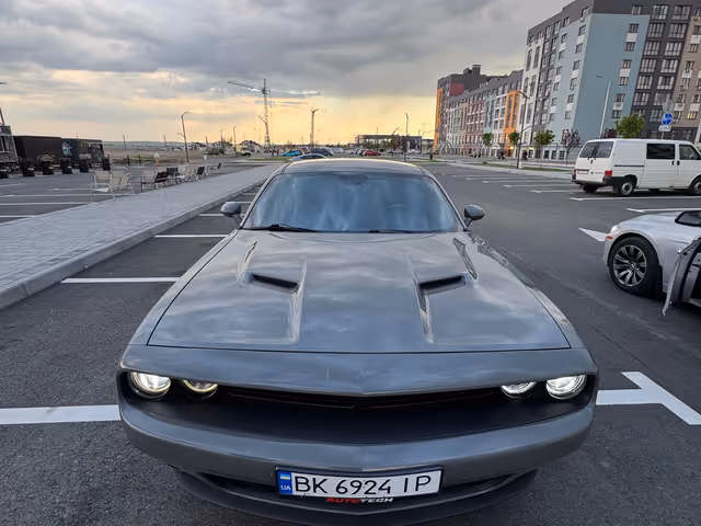 Dodge Challenger - фото 4