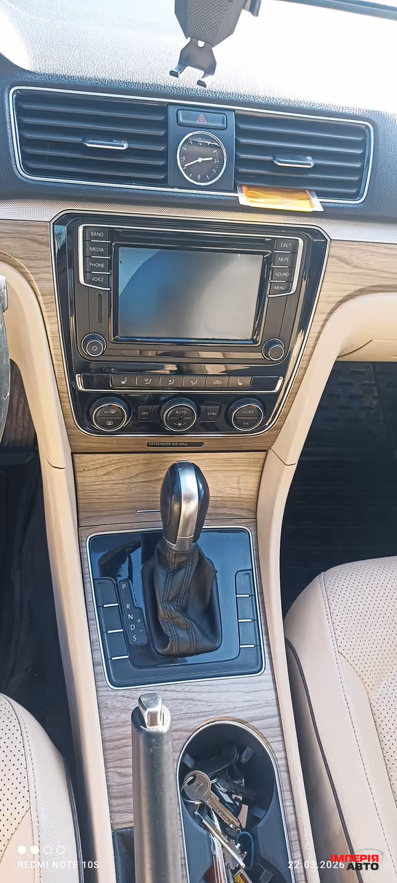 Volkswagen Passat USA/NMS - фото 12