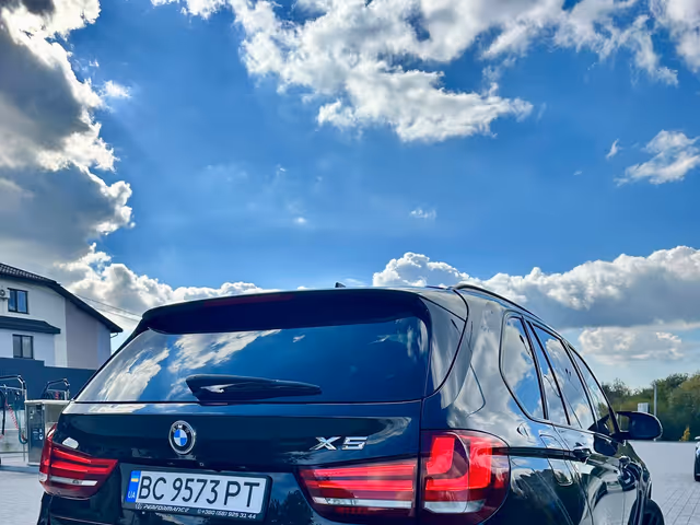 BMW X5 - фото 4
