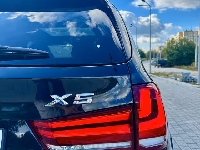 BMW X5 - фото 3