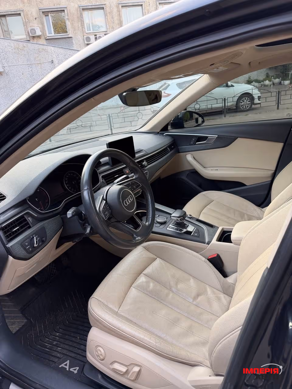 Audi A4 - фото 7