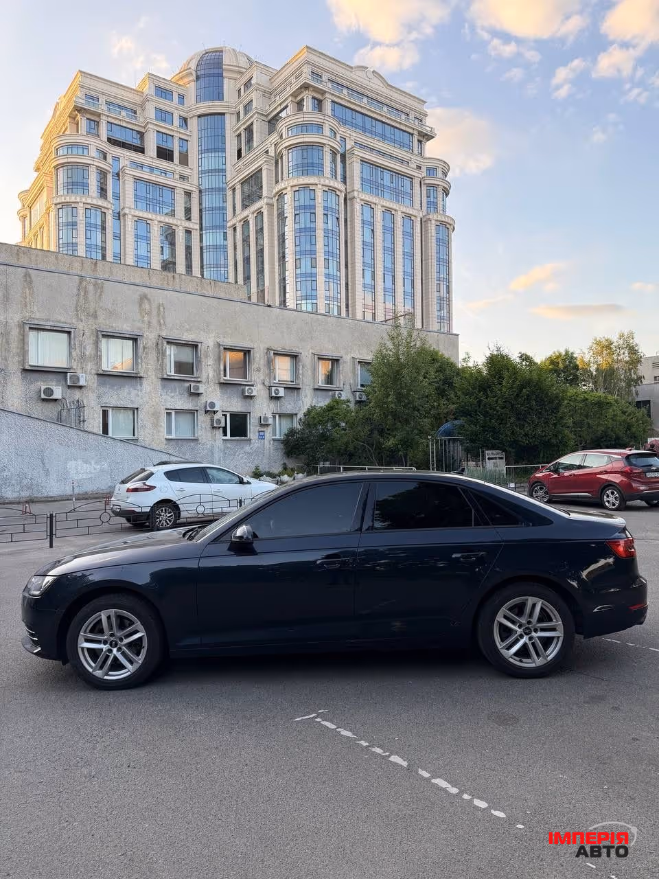 Audi A4 - фото 3