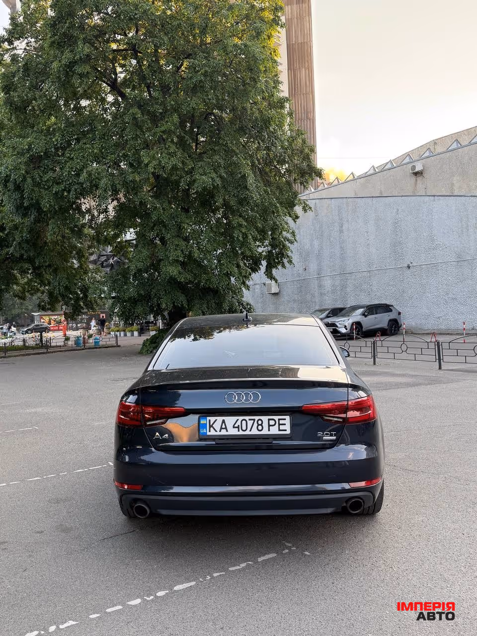 Audi A4 - фото 4