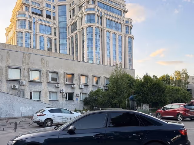 Audi A4 - фото 3